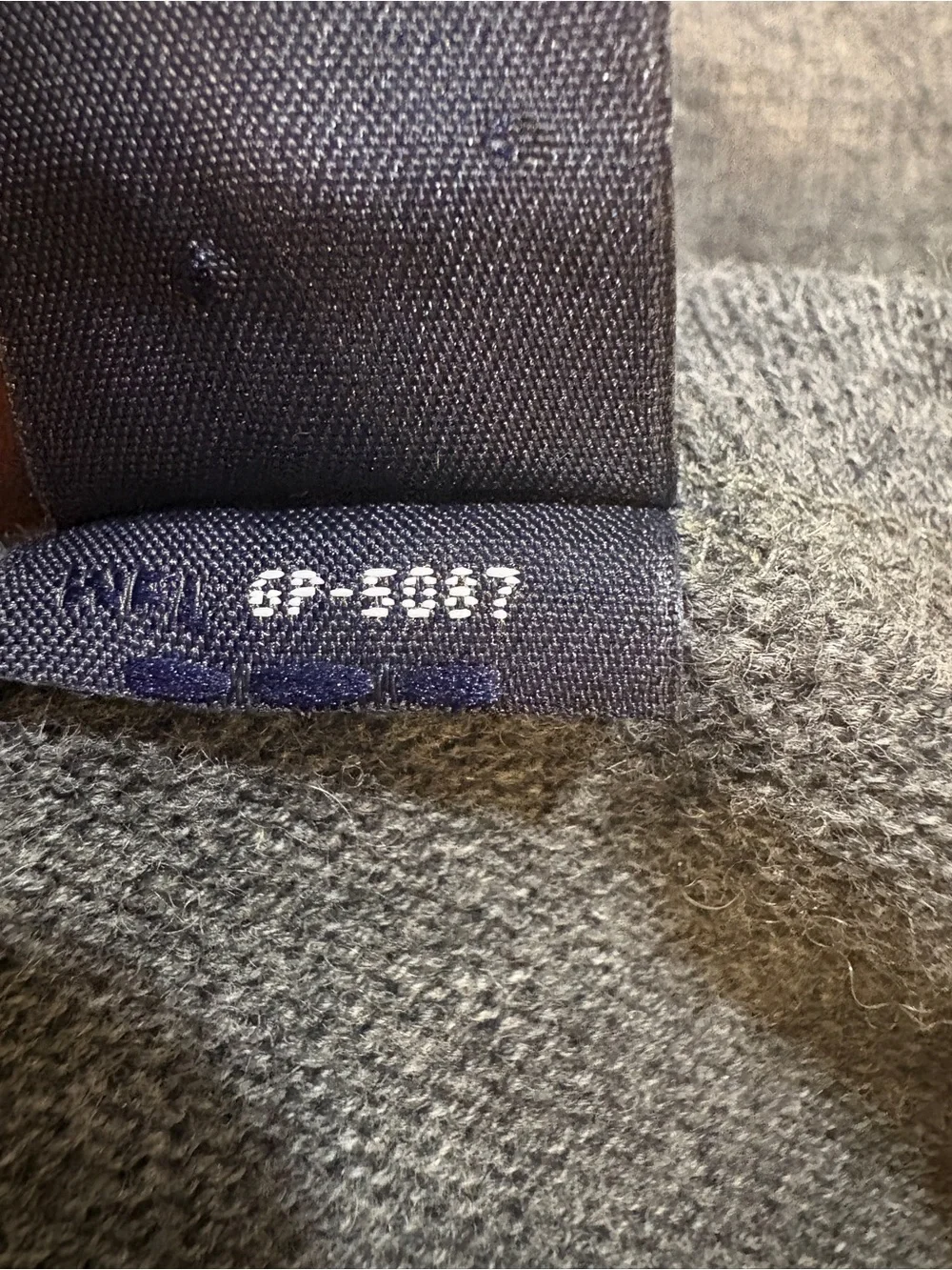 GAP men’s charcoal